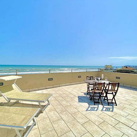 Hotel Avana Fronte Mare Riccione Exterior foto