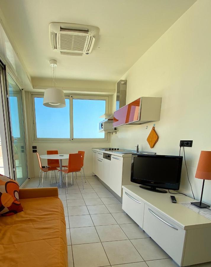 Hotel Avana Fronte Mare Riccione Exterior foto